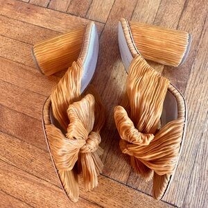 Loeffler Randall Penny Camellia Pleated Bow Sandal Size 9 Gold Copper Bronze